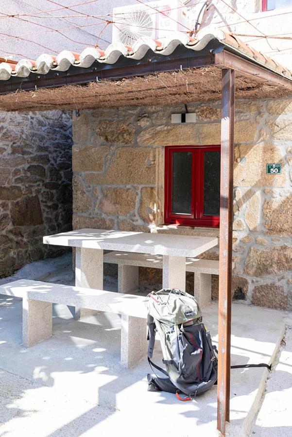 A Casa Antiga Do Monte Apartamentos Turisticos - Lestrove Padrón المظهر الخارجي الصورة